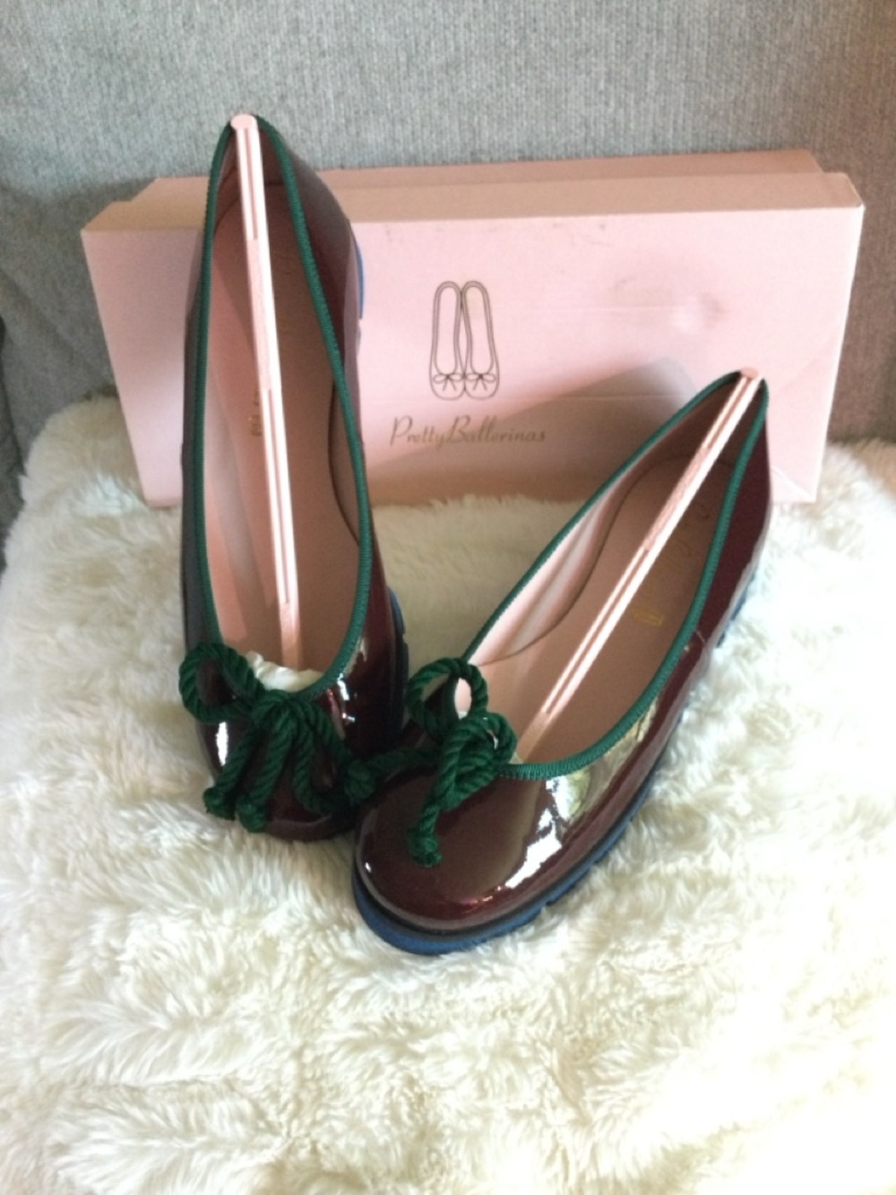 New Pretty Ballerinas Burgundy Patent Ballet Flats with Green Trim Women’s 7.5